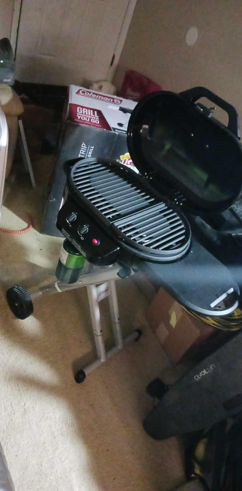 Coleman RoadTrip 225 Portable Propane Grill, 2-Burner Gas Grill with Matchless Ignition & Adjustable Temperature Control, 11,000 BTUs of Power for Grilling, Tailgating, Camping, BBQ, & More - Customer Photo 1