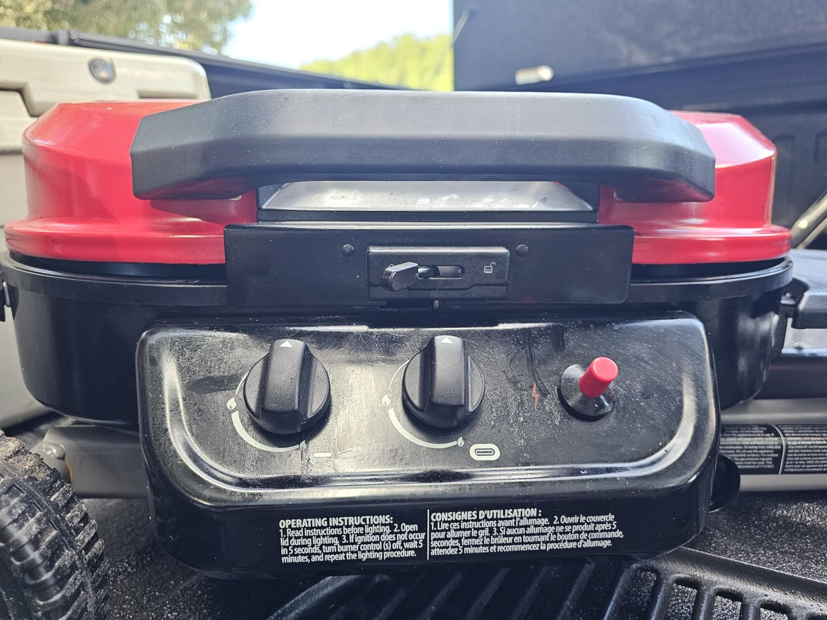 Coleman RoadTrip 225 Portable Propane Grill, 2-Burner Gas Grill with Matchless Ignition & Adjustable Temperature Control, 11,000 BTUs of Power for Grilling, Tailgating, Camping, BBQ, & More - Customer Photo 2