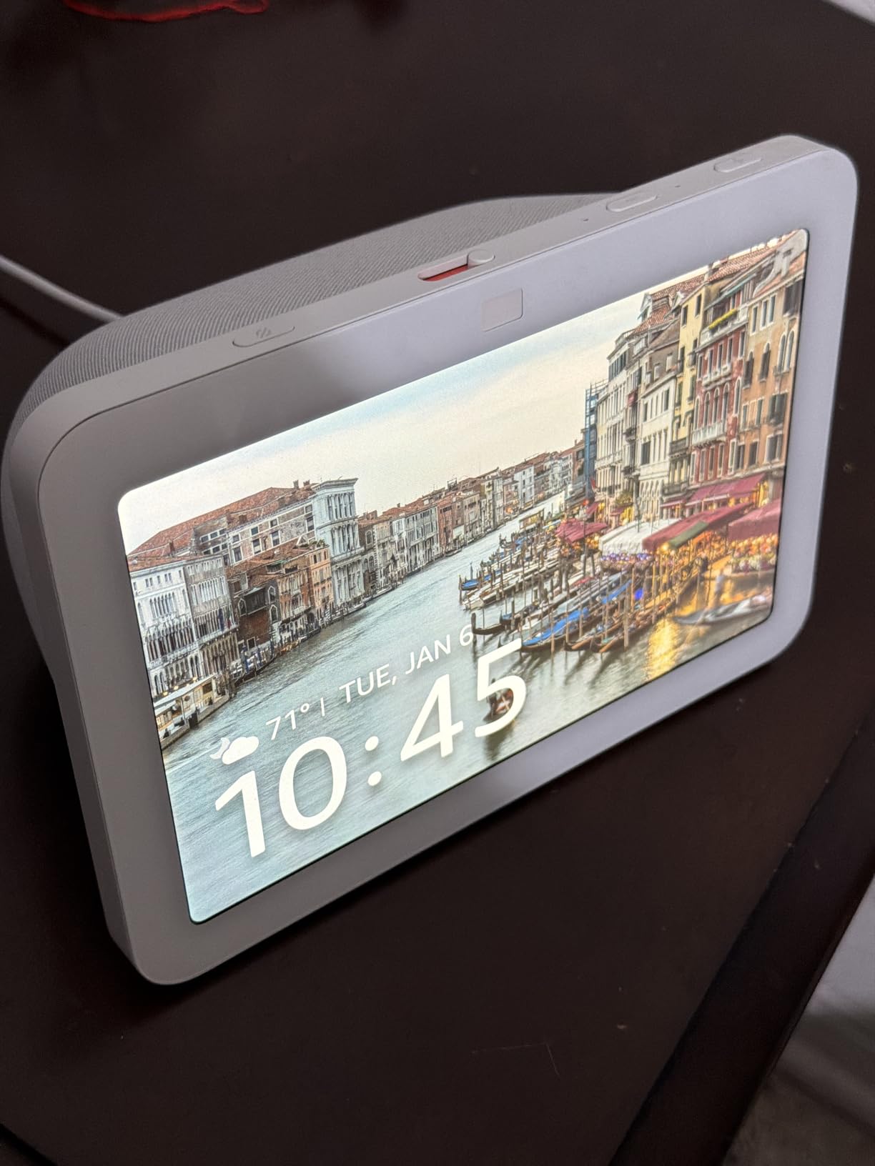 Amazon Echo Show 8, With Spatial Audio and Alexa+ Early Access, Smart Home Hub, ideal for open living spaces, Charcoal - Customer Photo 1