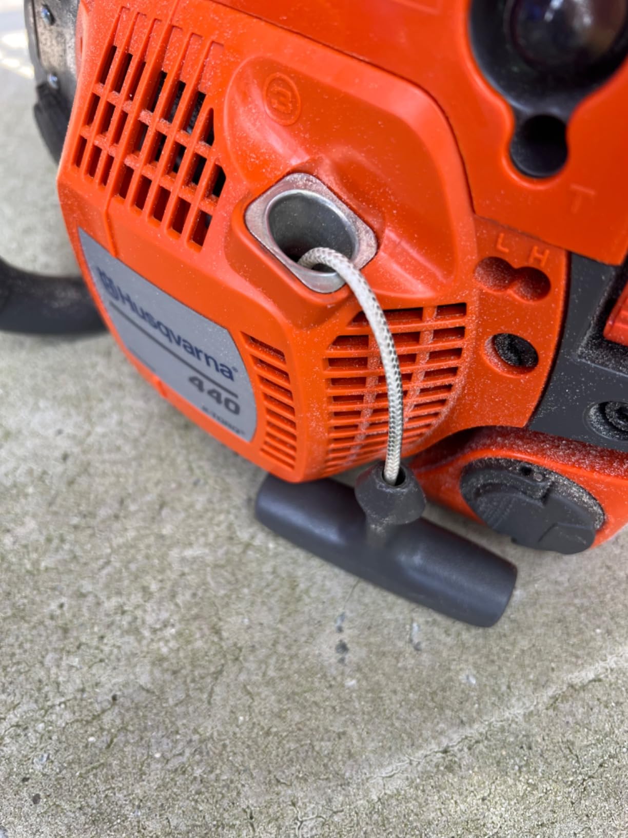 Husqvarna 440 Gas Chainsaw, 40-cc 2.4-HP, 2-Cycle X-Torq Engine, 18 Inch Chainsaw with Smart Start, For Wood Cutting and Tree Trimming, 970612318 - Customer Photo 3